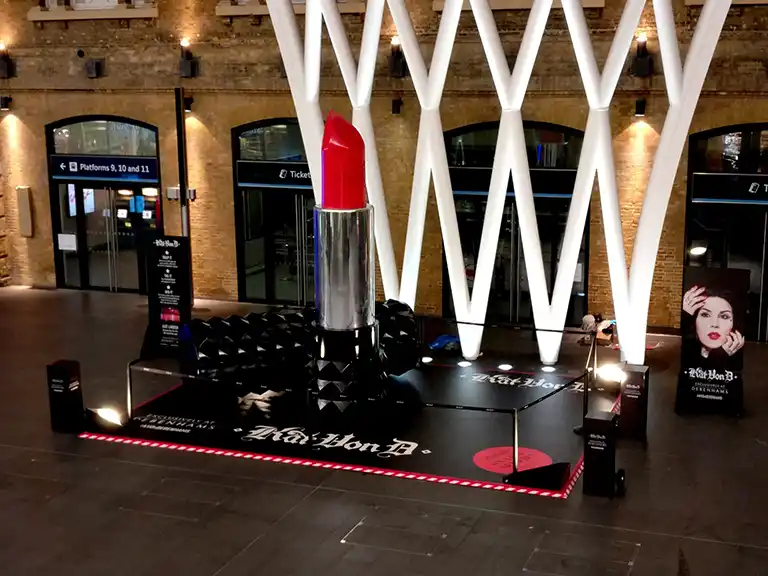 giant_prop_design_and_production