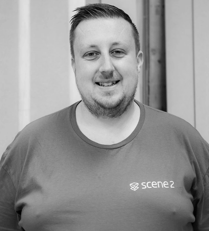 Experiential Marketing | Scene2 male employee